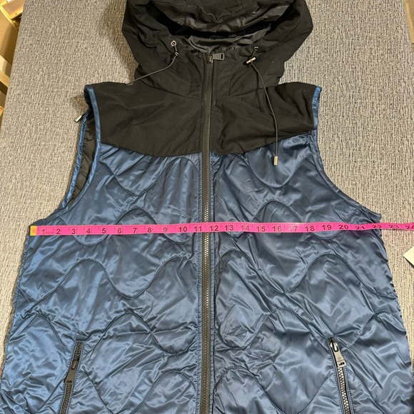 Bernardo Longline Quilted Mixed Media EcoPlume Vest - Picture 13 of 16